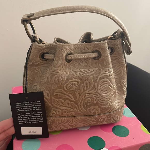 Valentina Fiore Bucket Bag - Picture 3 of 12